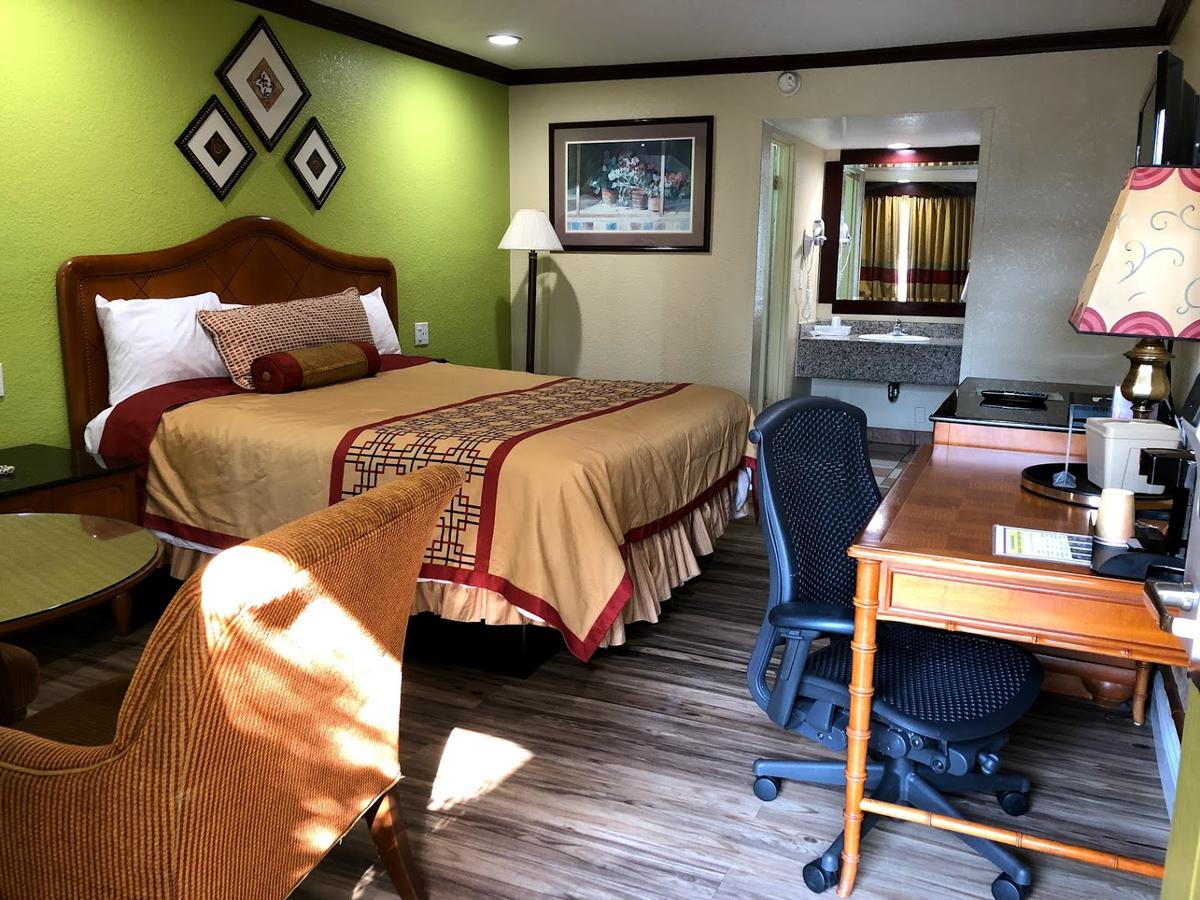 Imperial Inn Oakland - thumb 10