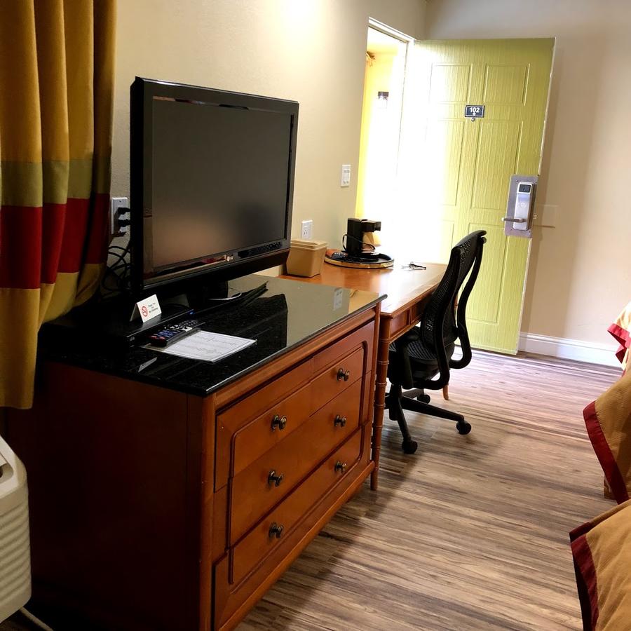 Imperial Inn Oakland - thumb 13