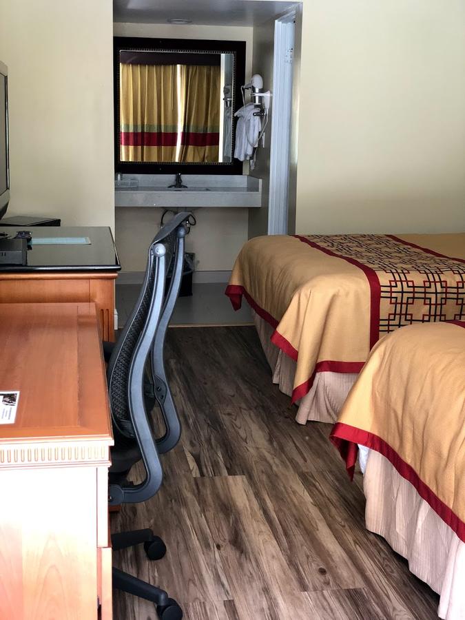 Imperial Inn Oakland - thumb 34