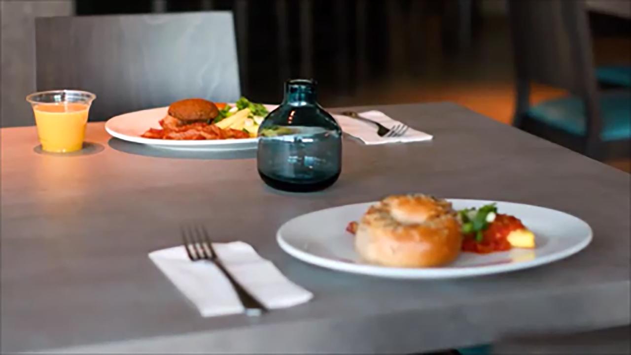 Best Western Plus Bayside Hotel - thumb 1