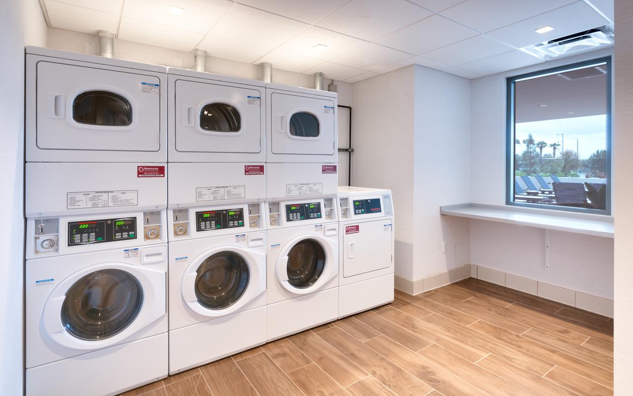 Hampton Inn & Suites Anaheim Resort Convention Center - thumb 8