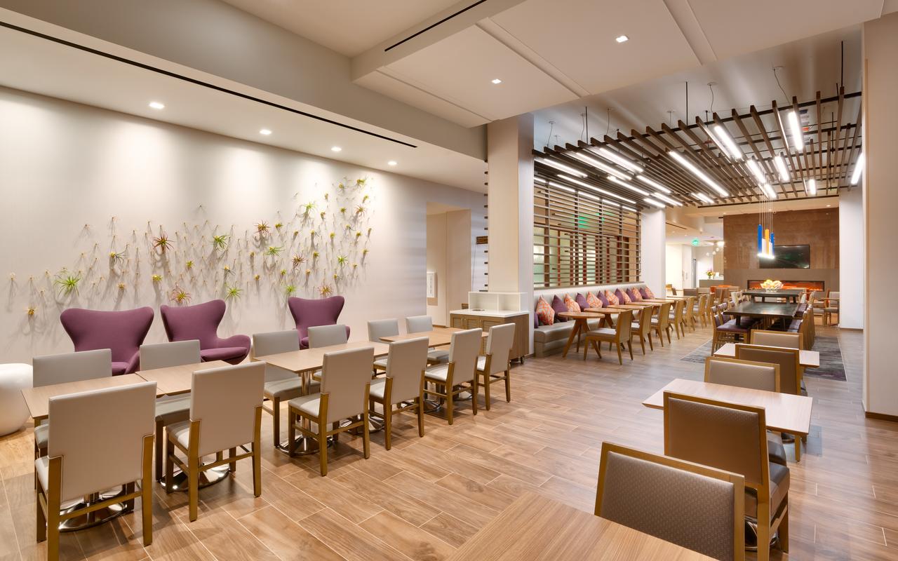 Hampton Inn & Suites Anaheim Resort Convention Center - thumb 21