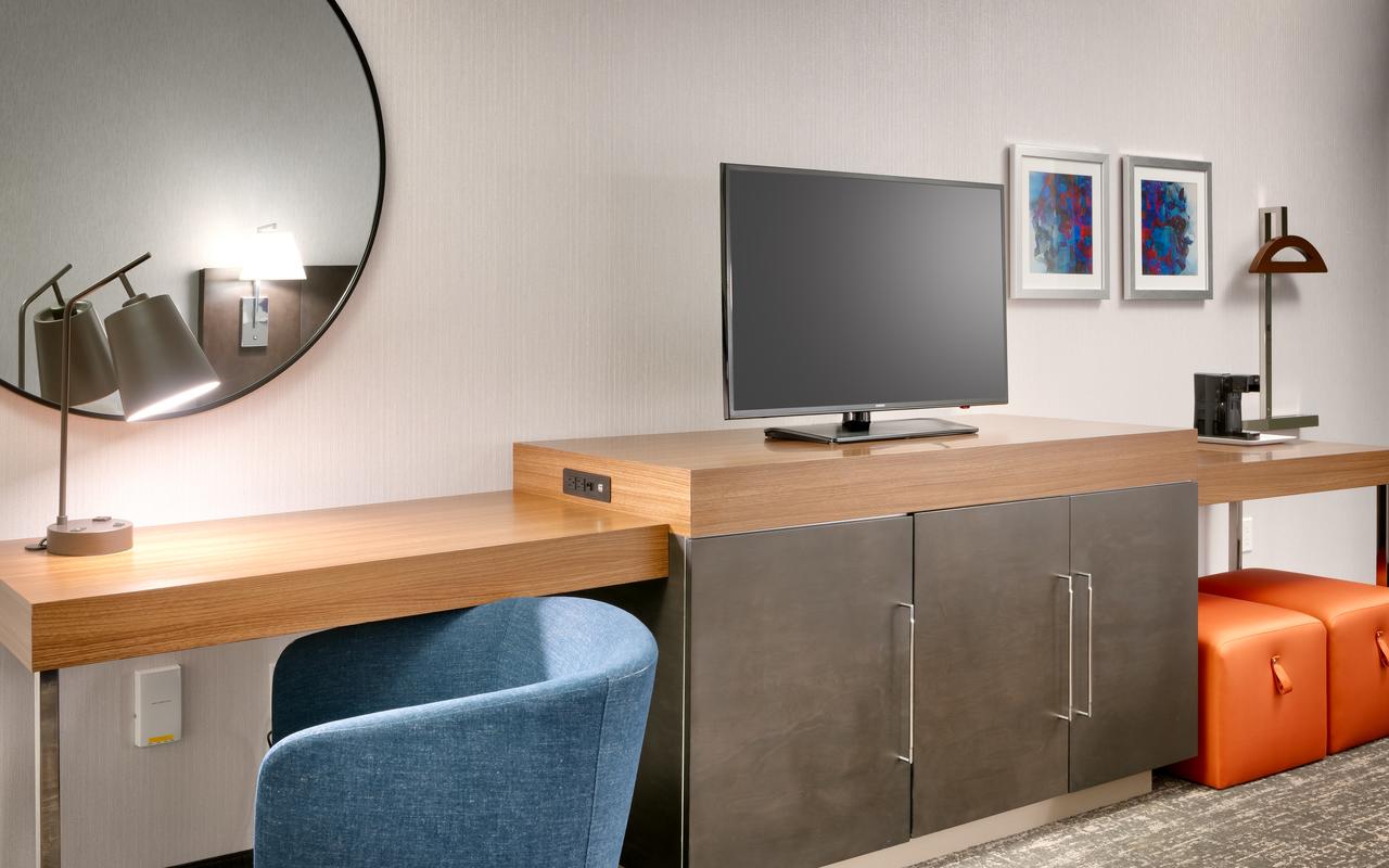 Hampton Inn & Suites Anaheim Resort Convention Center - thumb 0