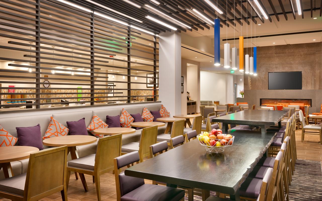 Hampton Inn & Suites Anaheim Resort Convention Center - thumb 35