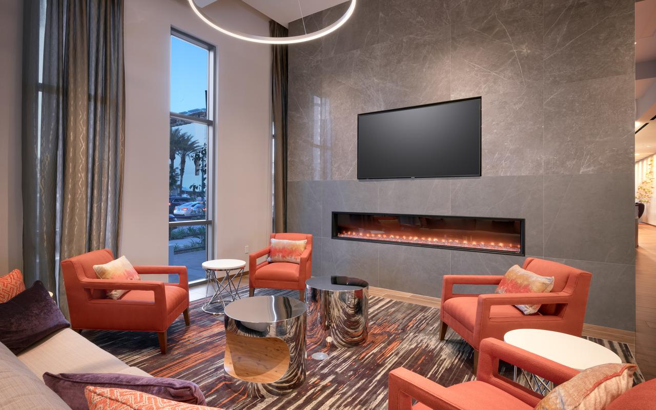 Hampton Inn & Suites Anaheim Resort Convention Center - thumb 19