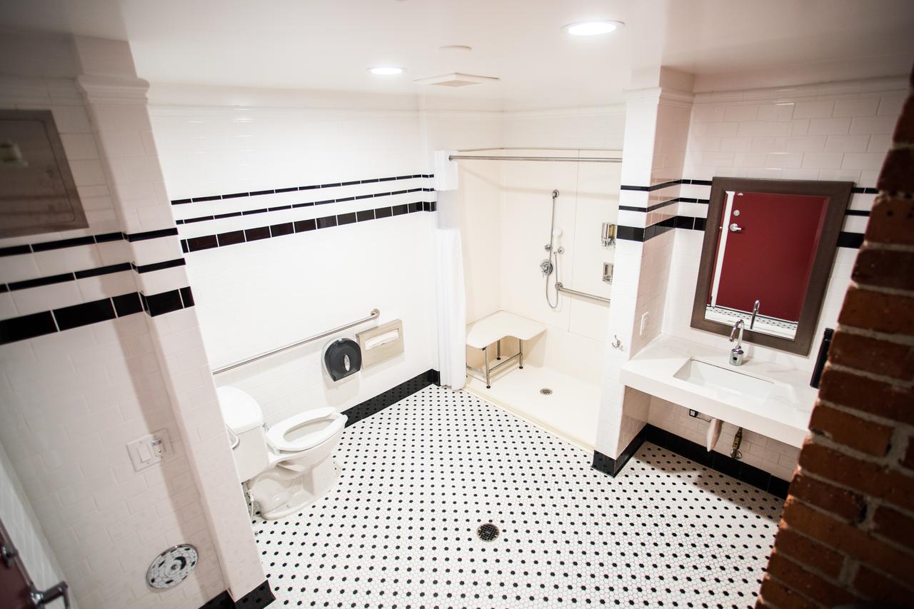 American Hotel - thumb 28