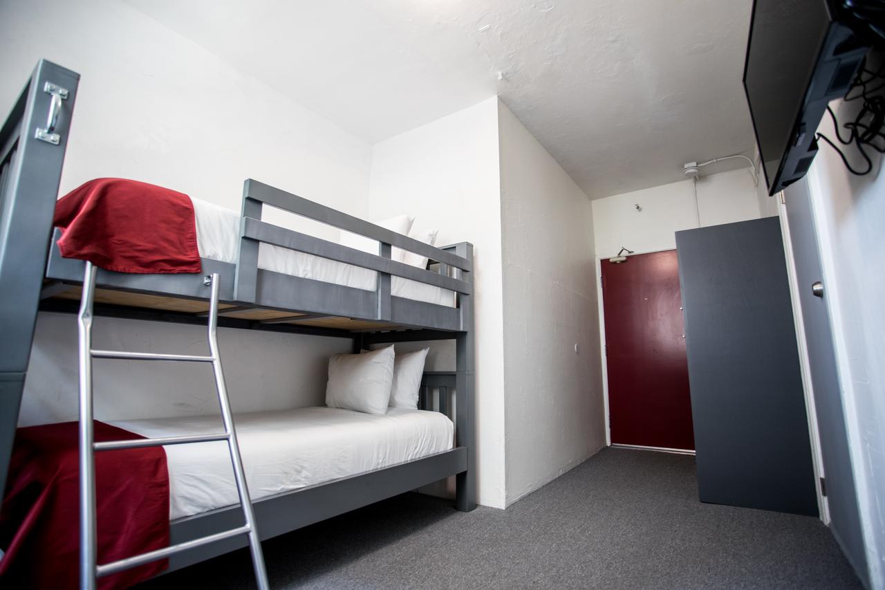 American Hotel - thumb 36