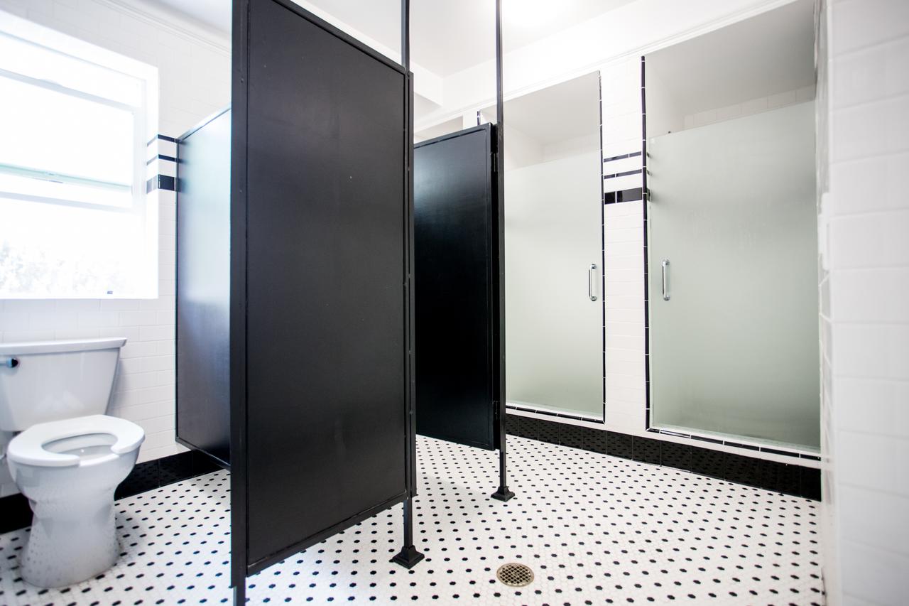 American Hotel - thumb 13