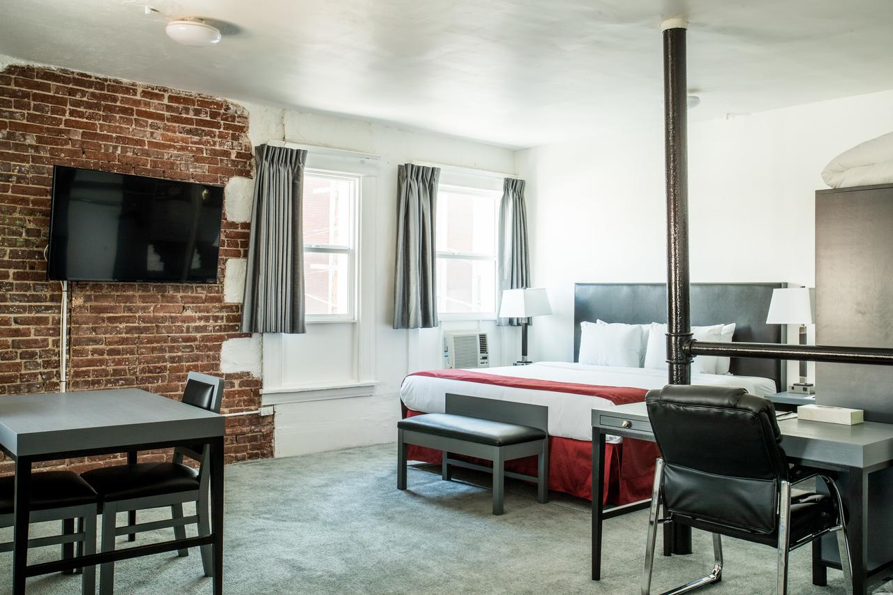 American Hotel - thumb 5