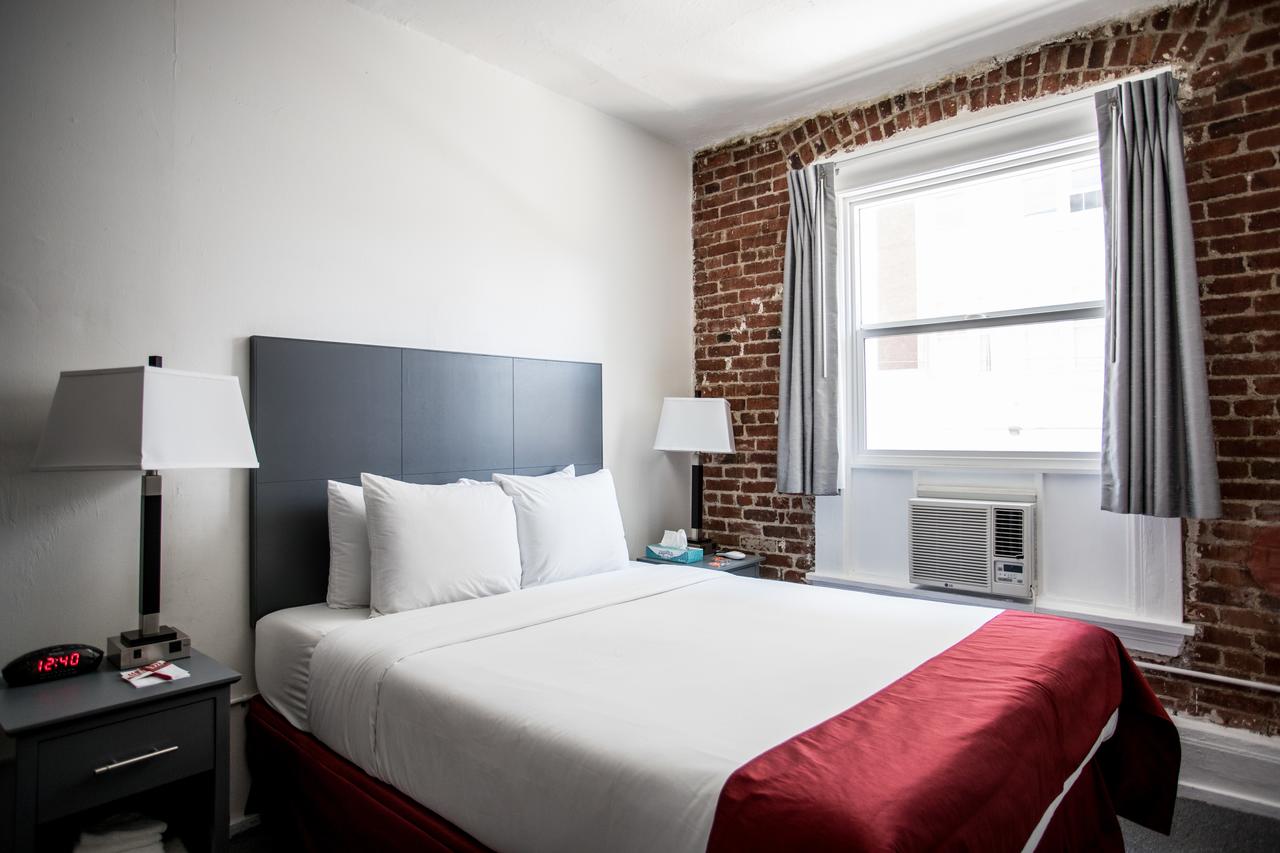 American Hotel - thumb 15