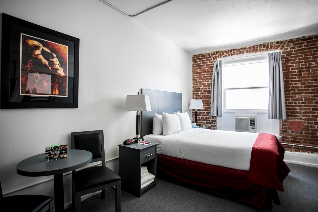 American Hotel - thumb 33