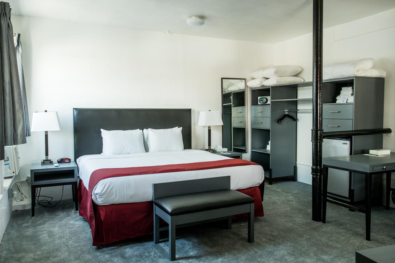 American Hotel - thumb 4