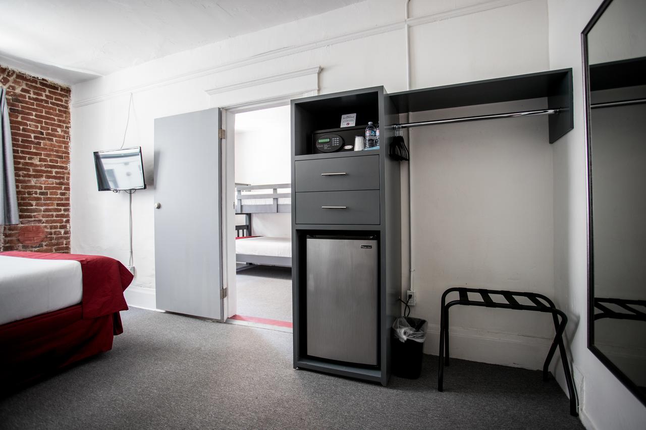 American Hotel - thumb 41