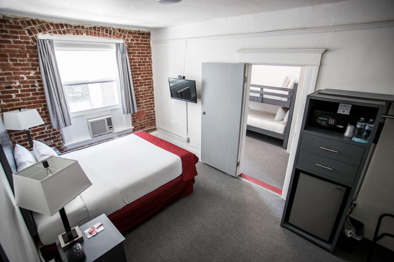 American Hotel - thumb 14