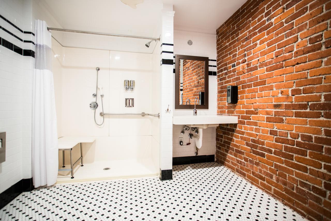 American Hotel - thumb 23