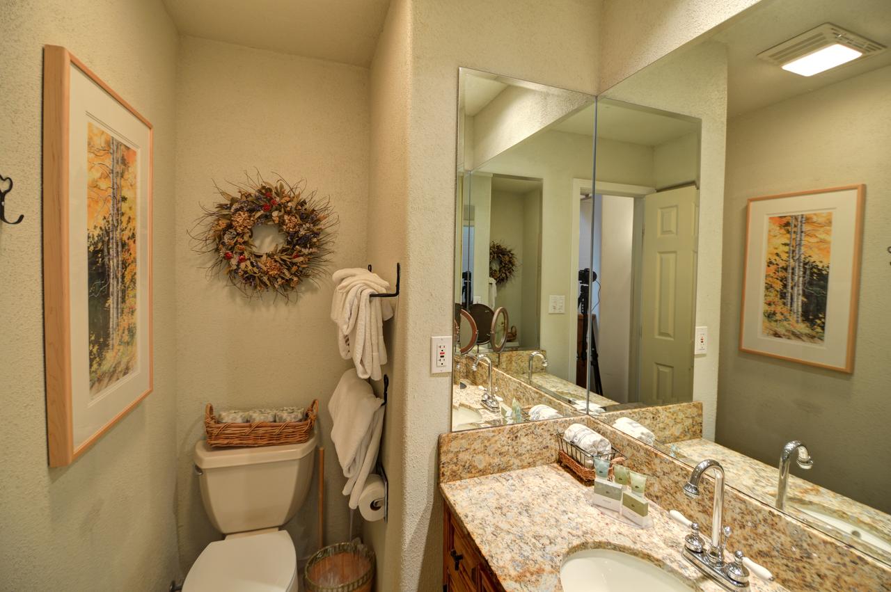 Tamarack Townhouses, A Destination Residence - thumb 35