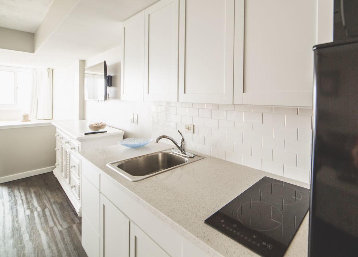 Surf Club Oceanfront Hotel - thumb 25