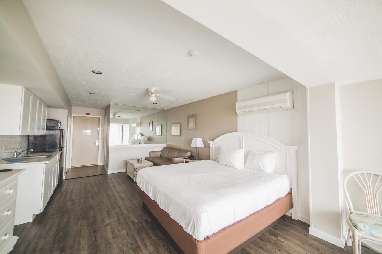 Surf Club Oceanfront Hotel - thumb 23