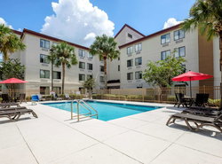 Red Roof Inn PLUS + Gainesville