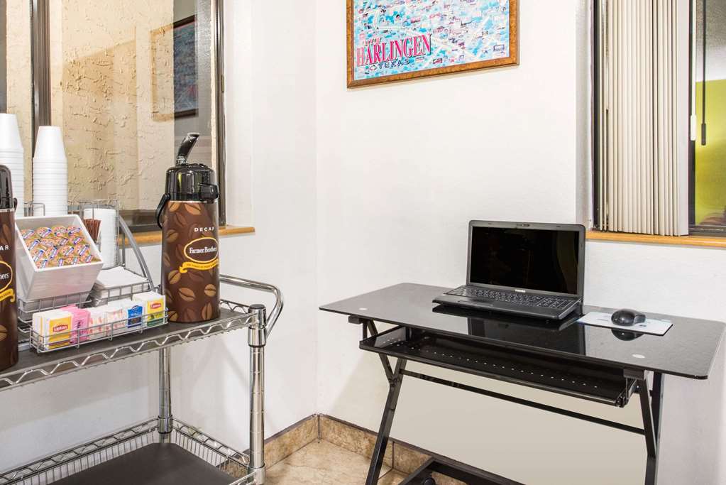 Super 8 Harlingen - thumb 12