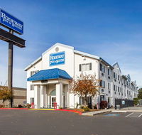 Rodeway Inn  Suites - Accommodation Missouri