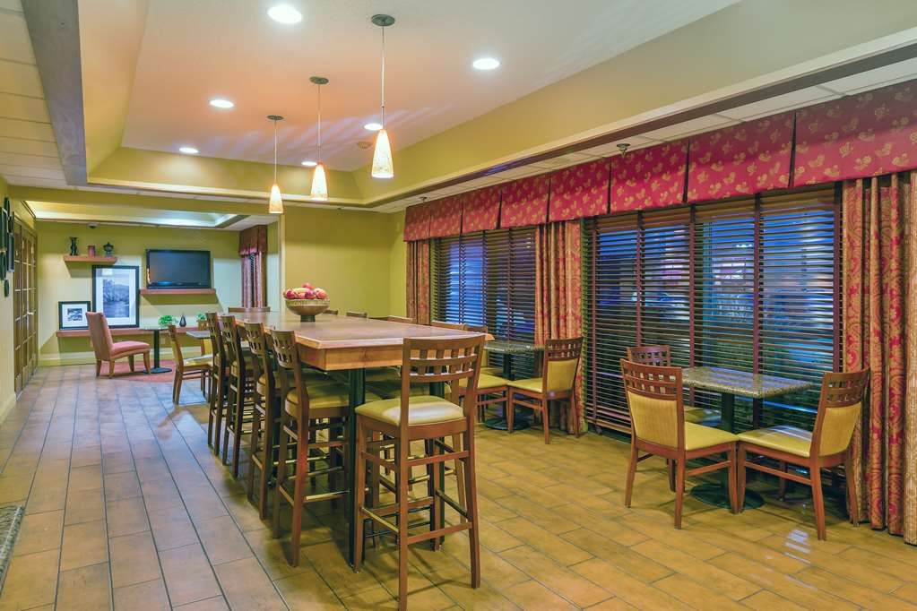 Hampton Inn Marion - thumb 15