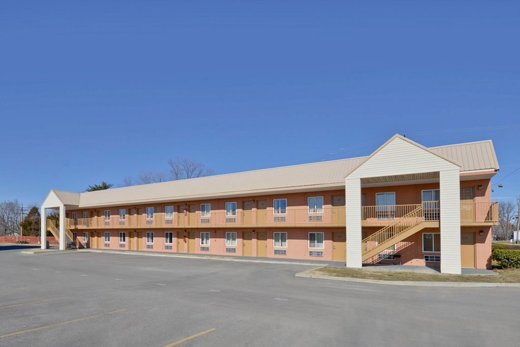 Americas Best Value Inn - thumb 2