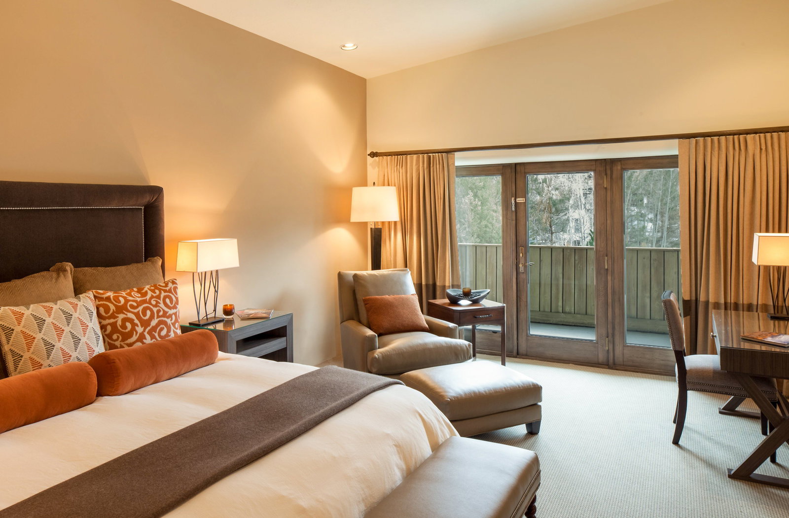 Knob Hill Inn - thumb 3