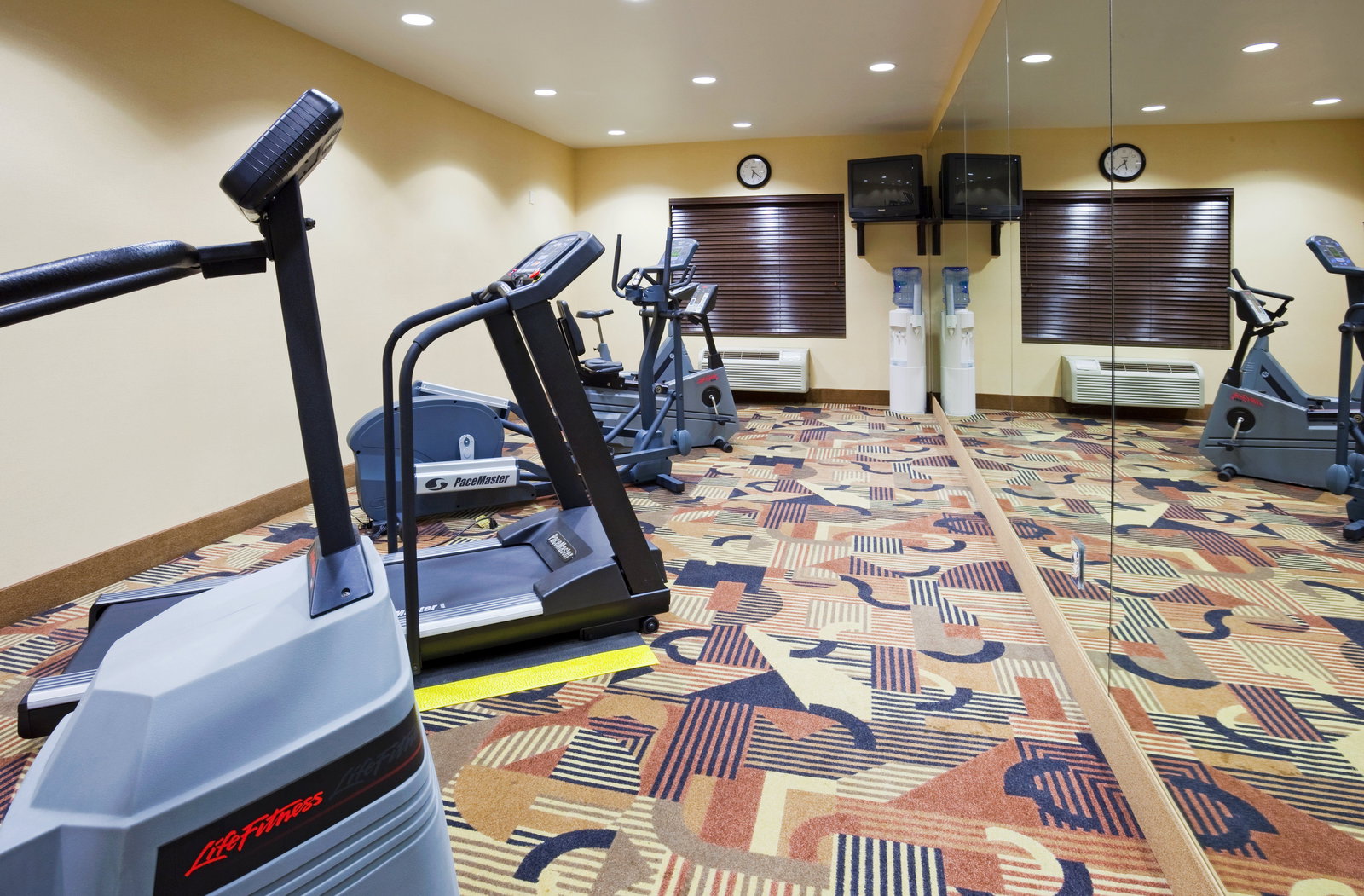 Holiday Inn Express Hotel & Suites - thumb 15