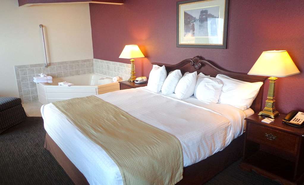 AmericInn Lodge & Suites Marshall - thumb 2