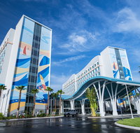 Surfside Inn  Suites at Universal's - Accommodation Missouri