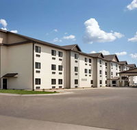 Baymont by Wyndham Wellington - Accommodation Missouri