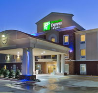 Holiday Inn Express  Suites Alvarado - Accommodation Missouri