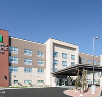 Holiday Inn Express  Suites Ely - Accommodation Missouri