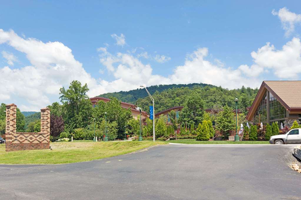 Days Inn Cherokee/Smokey Mountains - thumb 1