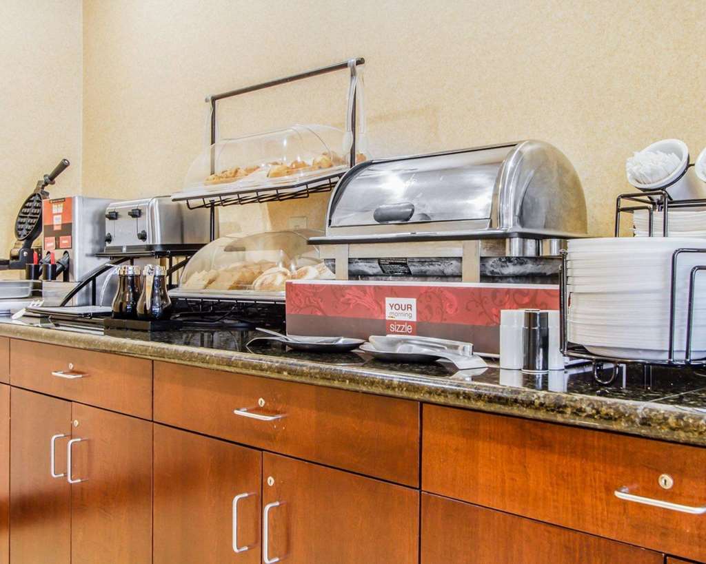 Comfort Inn & Suites Scarborough - thumb 12