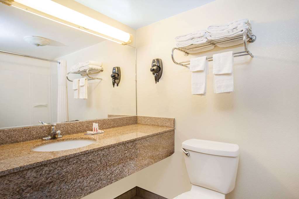 Days Inn Aberdeen - thumb 4