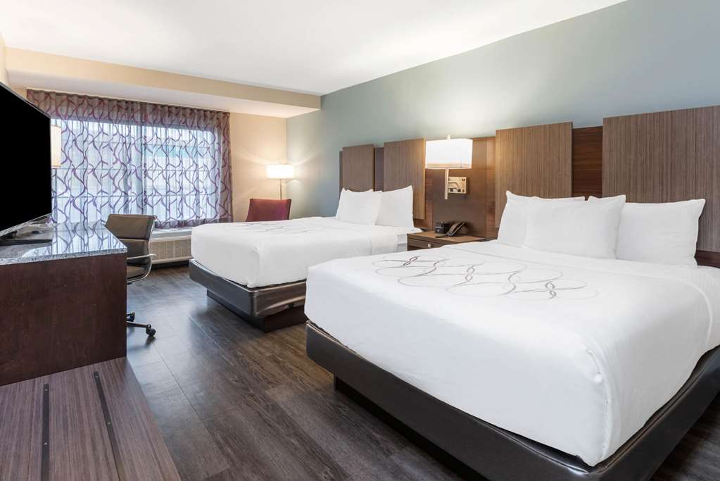 La Quinta Inn & Suites Aberdeen-APG - thumb 9