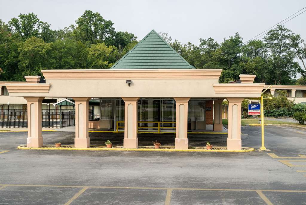 Rodeway Inn University - thumb 0