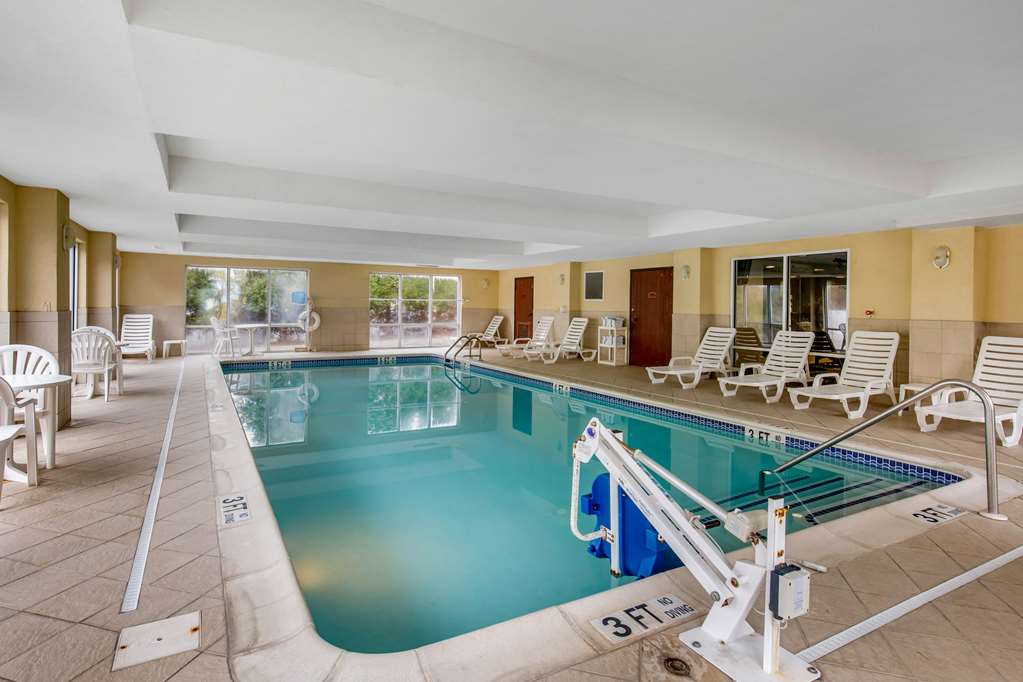 Comfort Suites - thumb 7