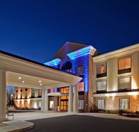 Holiday Inn Express Hotel  Suites - Accommodation Missouri