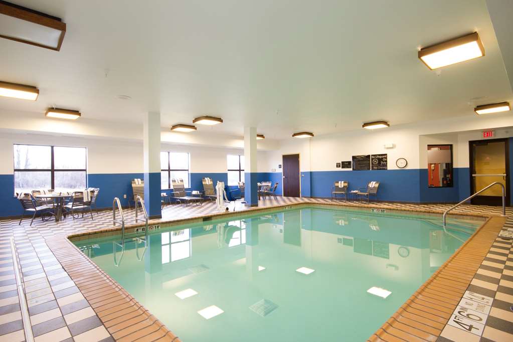 Hampton Inn Marshall - thumb 9