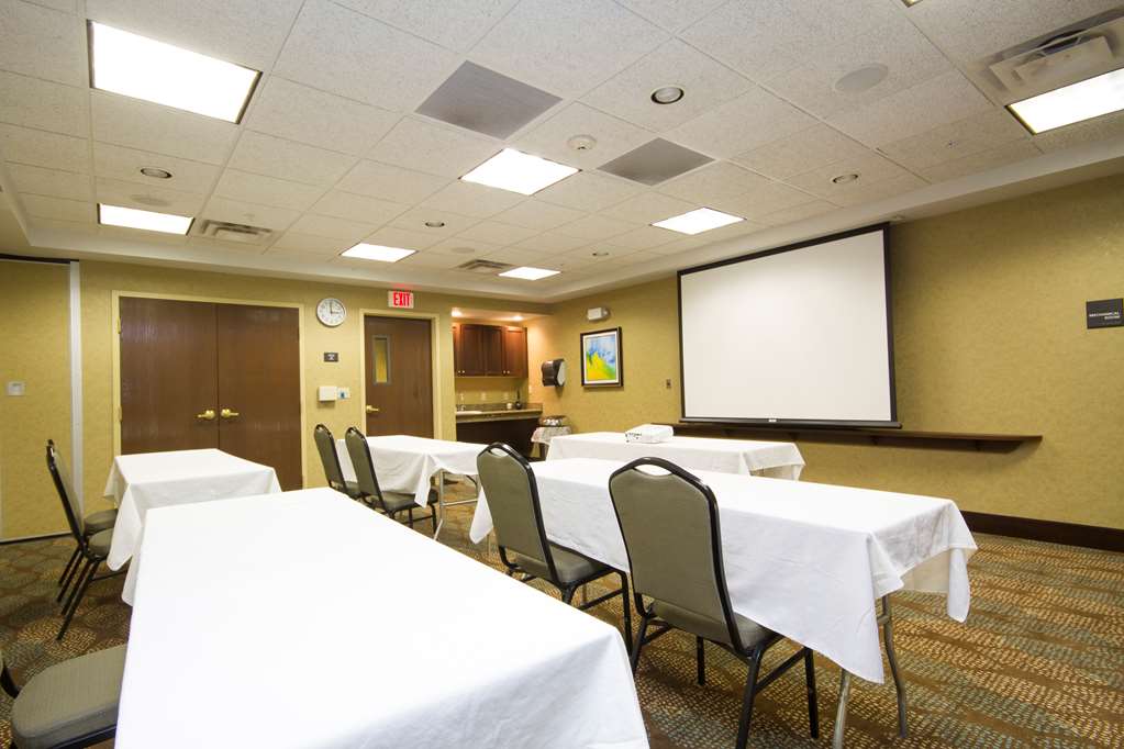 Hampton Inn Marshall - thumb 11