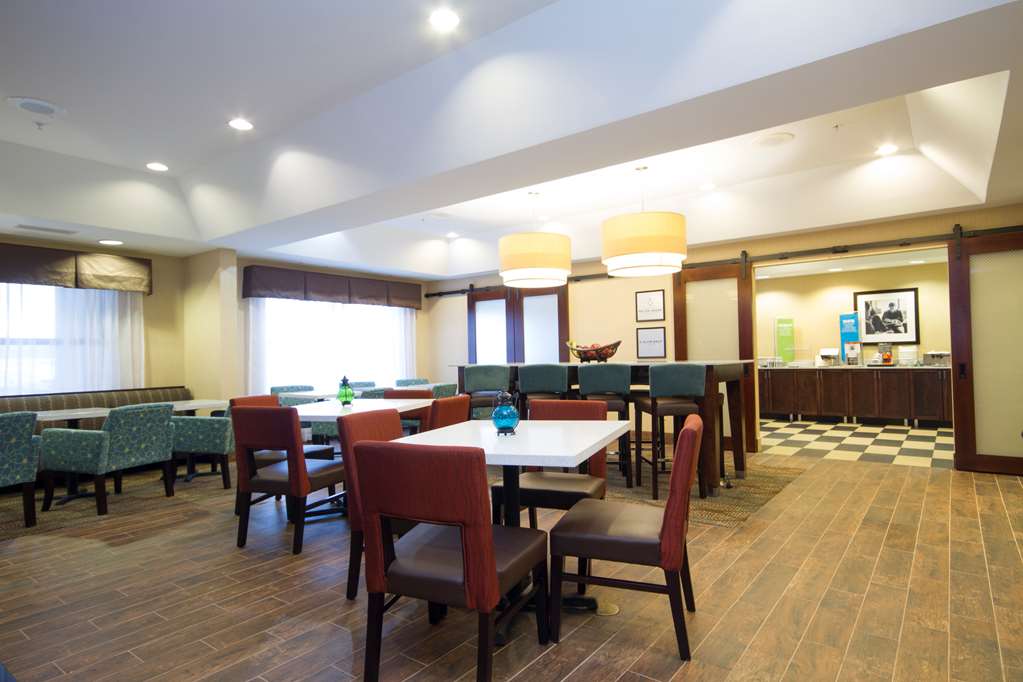 Hampton Inn Marshall - thumb 13