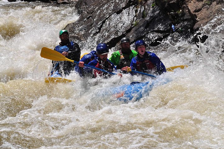 Advanced Whitewater Rafting In Clear Creek Canyon Near Denver - thumb 5