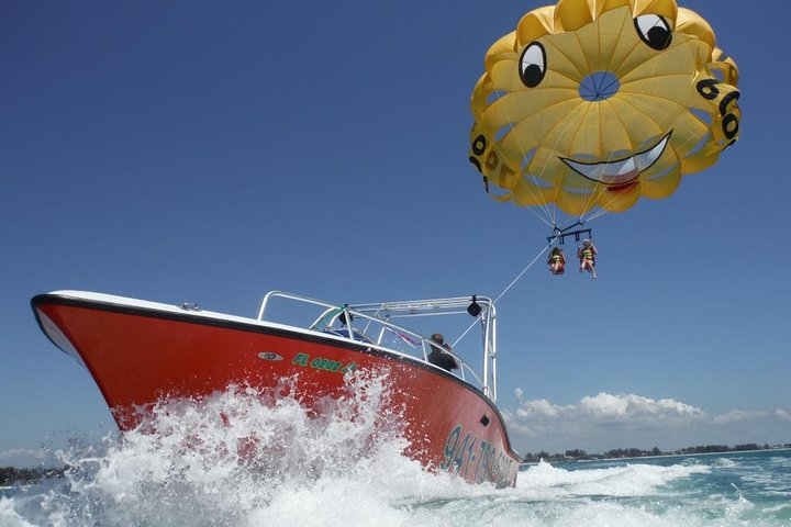 Earlybird/Morning Parasailing Above The Gulf Of Mexico - thumb 1