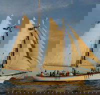 Windjammer Classic Sunset Sail - Accommodation Missouri