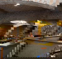 Ozark Craft Beverage - Wine  Shine Tour - Accommodation Missouri