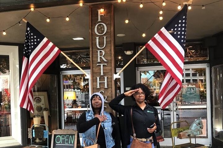 Fun City Scavenger Hunt In St. Louis By Wacky Walks