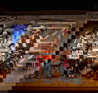 WhoDunnit Hoedown Murder Mystery Dinner Show in Branson - Accommodation Missouri